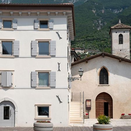 Absentia 1763 Garda Boutique Home - Lake Front Brenzone sul Garda Exterior foto