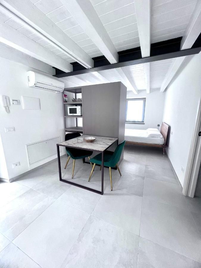 Absentia 1763 Garda Boutique Home - Lake Front Brenzone sul Garda Exterior foto