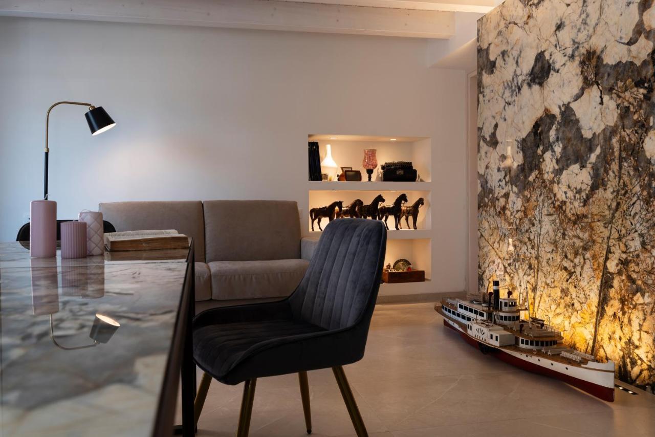Absentia 1763 Garda Boutique Home - Lake Front Brenzone sul Garda Exterior foto